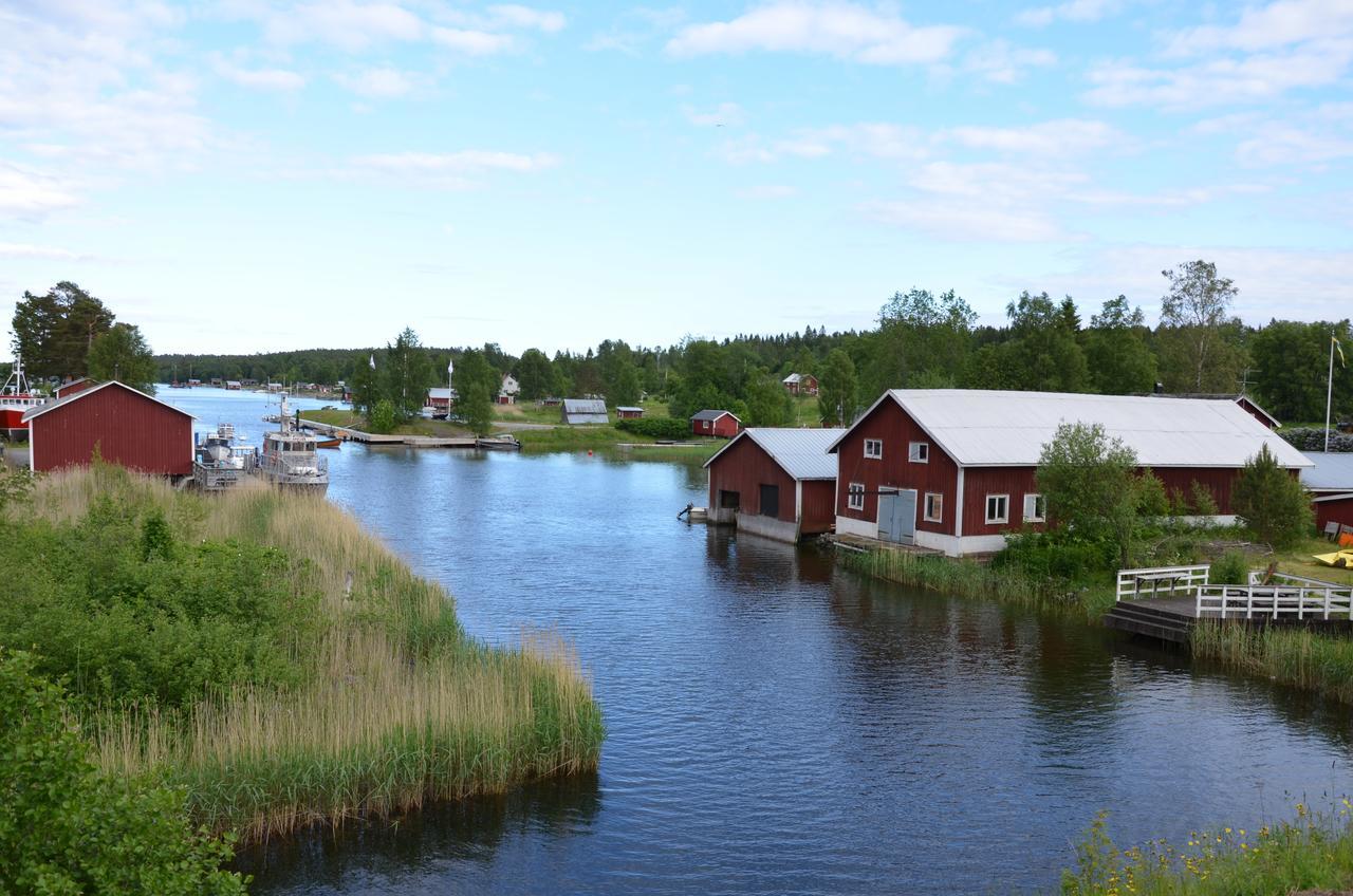 Vardshuset Idyllen Barang Ngoại thất bức ảnh